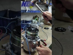 Nhà máy máy nén AC đang trong sản xuất nóng để đảm bảo chất lượng của mỗi